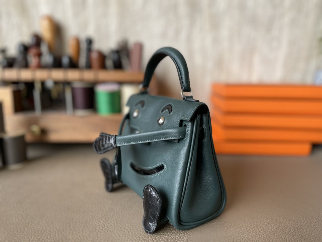 Hermès（爱马仕）Kelly doll 娃娃包 墨绿色 拼 黑色 亮美洲鳄鱼 拼 Swift  银扣