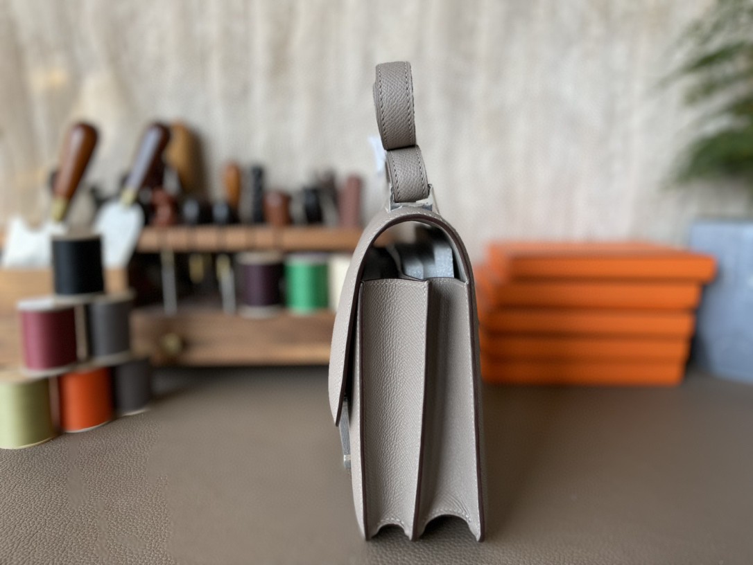 Hermès（爱马仕）Constance 小康 斑鸠灰 Epsom 掌纹皮 银扣 24cm