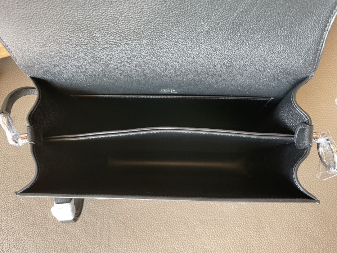 Hermès（爱马仕）Roulis 猪鼻子 黑色 EC皮 银扣 23cm