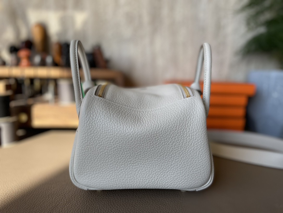 Hermès（爱马仕）Mini lindy 迷你琳迪包 珍珠灰 TC大牛皮 金扣 20cm