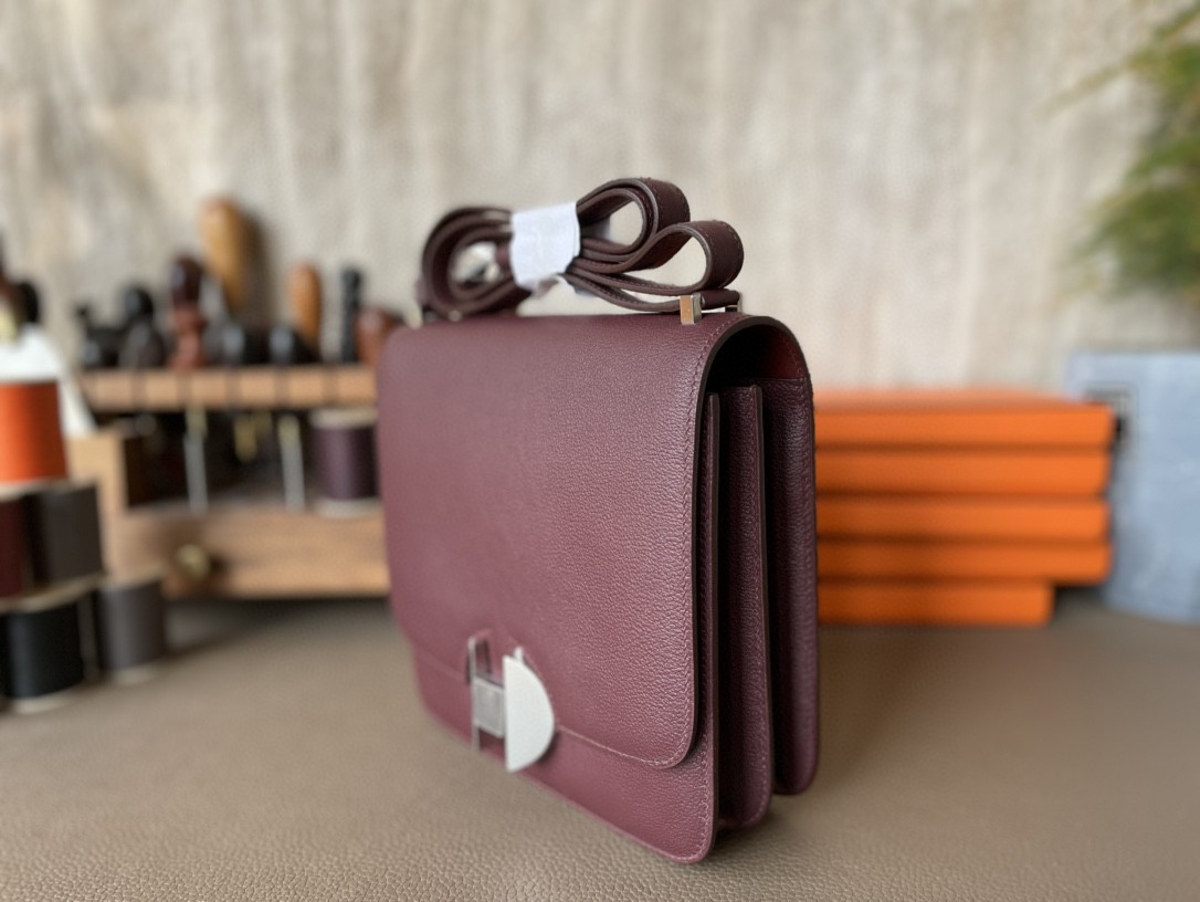 Hermès（爱马仕）2002-20 酒红色 EC皮 银扣