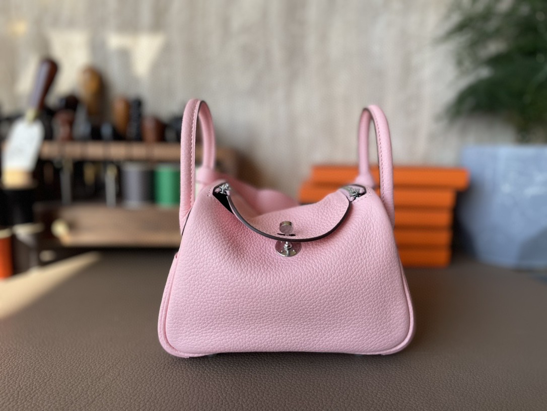 Hermès（爱马仕）Mini lindy 迷你琳迪包 3Q粉 TC大牛皮 银扣 20cm