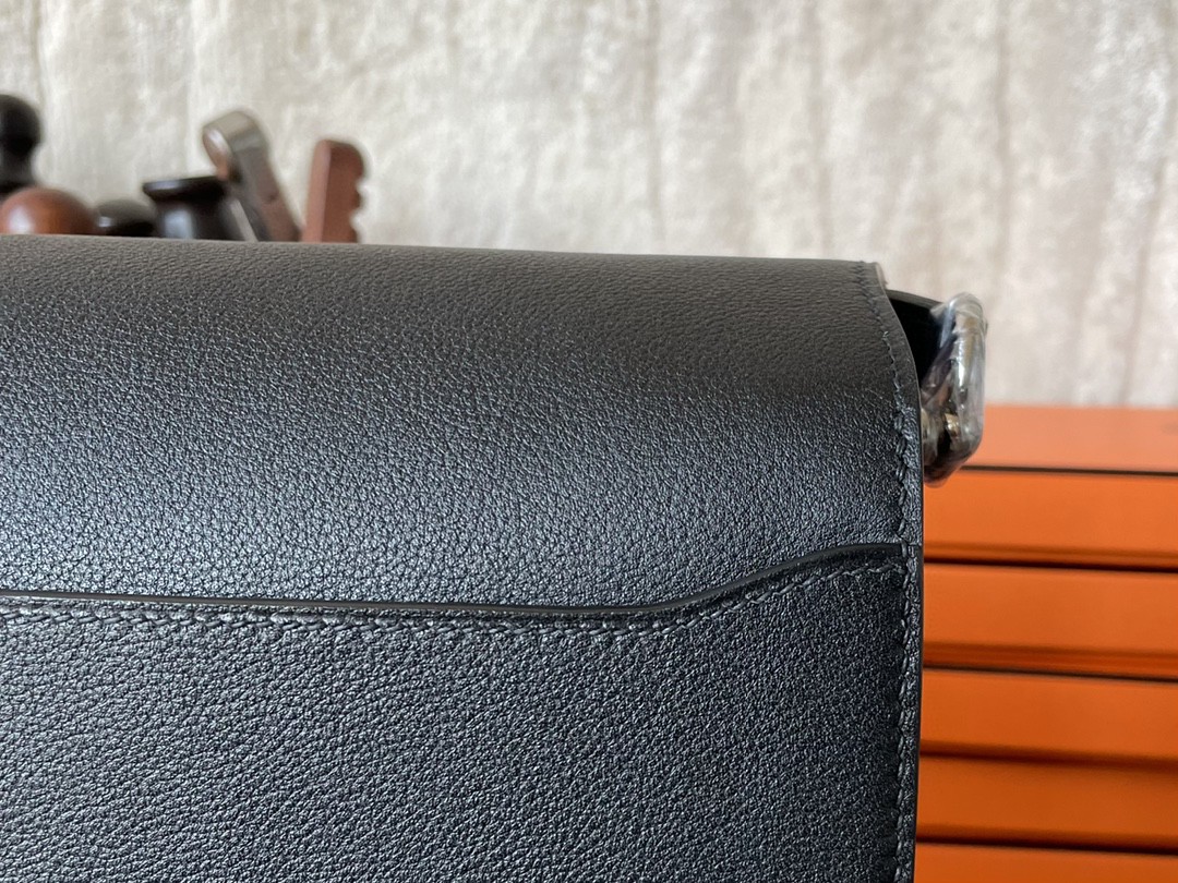 Hermès（爱马仕）Roulis 猪鼻子 黑色 EC皮 银扣 23cm