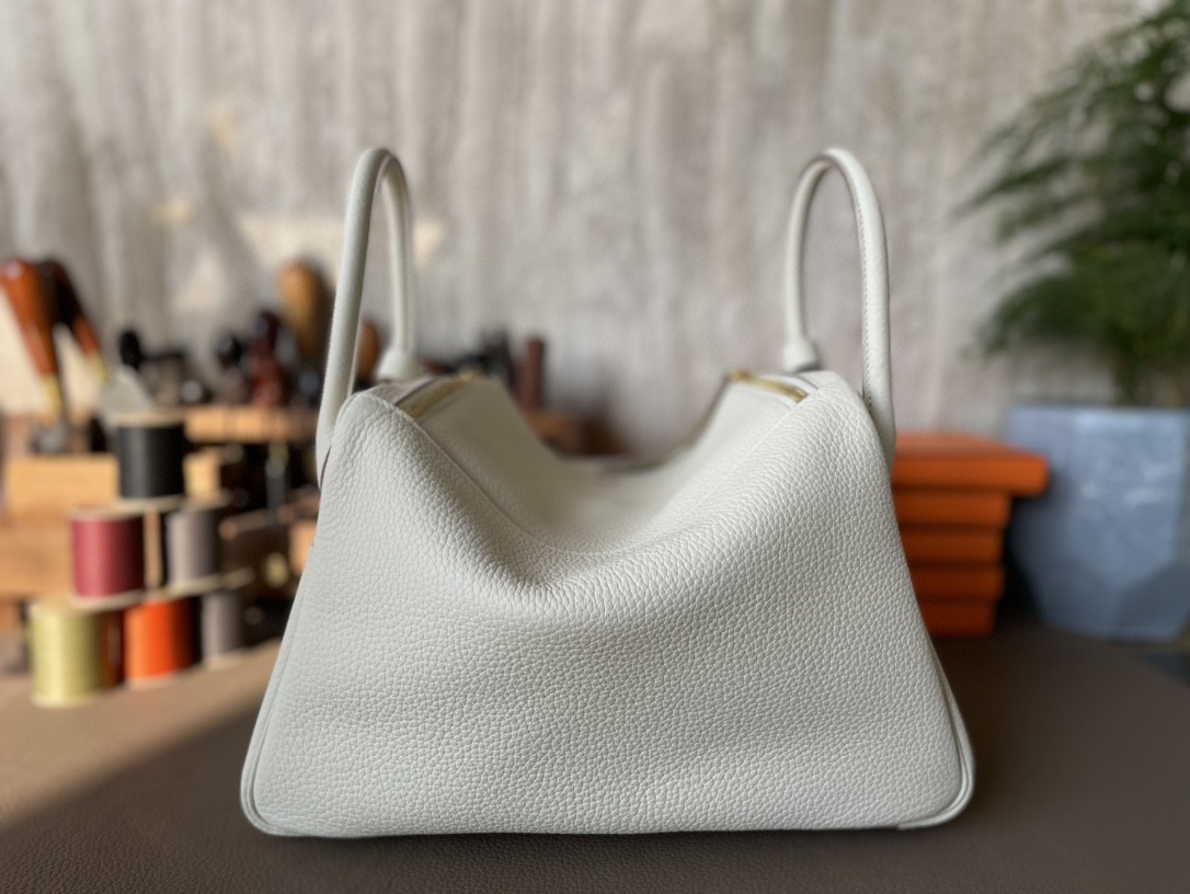 Hermès（爱马仕）Lindy 琳迪包 奶昔白 TC大牛皮 金扣 30cm