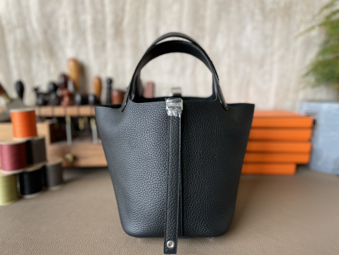 Hermès（爱马仕）Picotin 菜篮子 黑色 TC 拼 鸵鸟皮 银扣 18cm