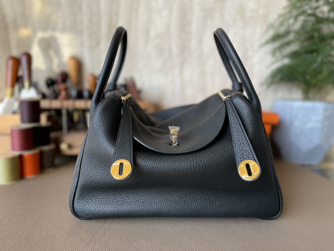 Hermès（爱马仕）Lindy 琳迪包 黑色 TC大牛皮 金扣 30cm