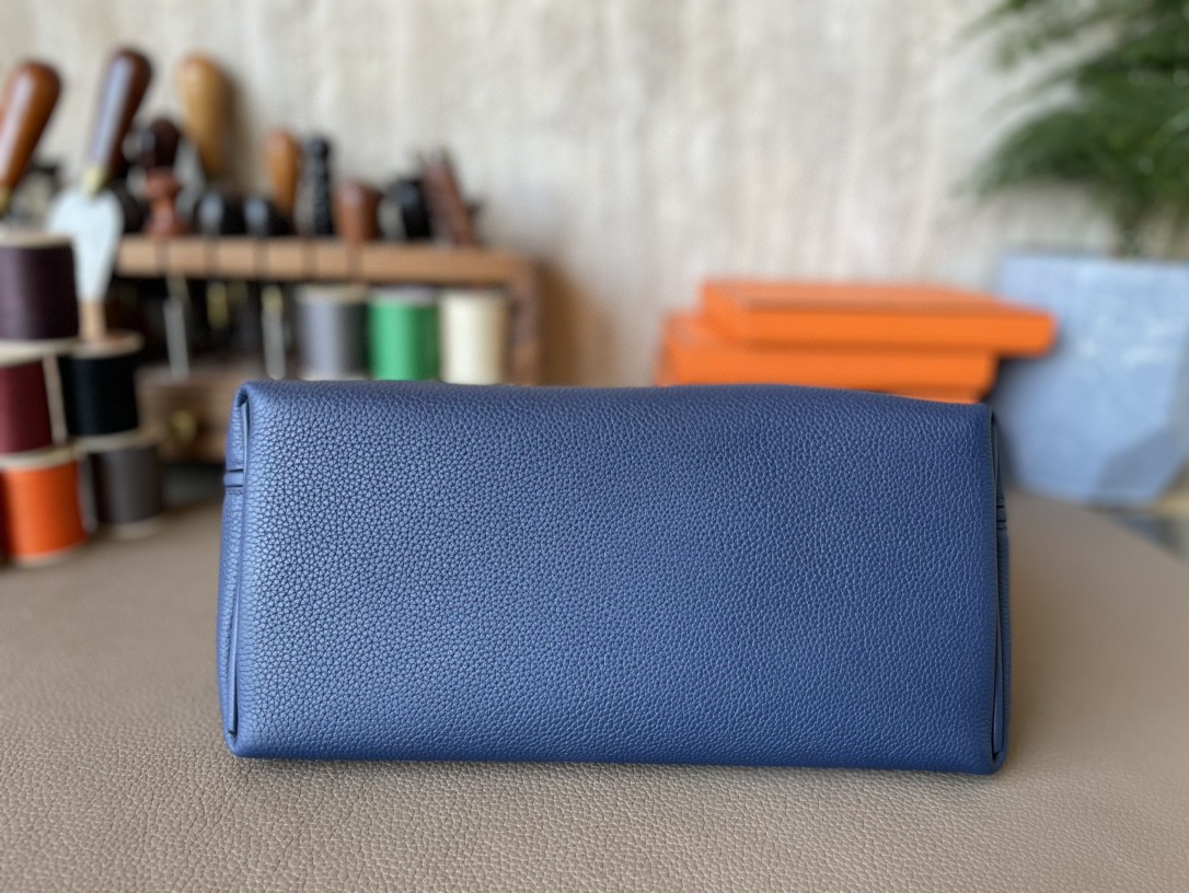 Hermès（爱马仕）2424 宝石蓝 拼 芝麻色 EC皮 银扣