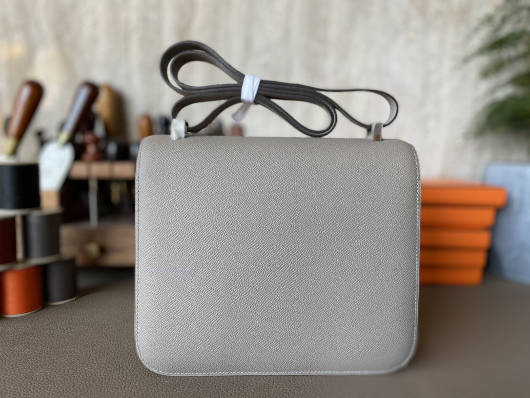 Hermès（爱马仕）Constance 小康 斑鸠灰 Epsom 掌纹皮 银扣 24cm