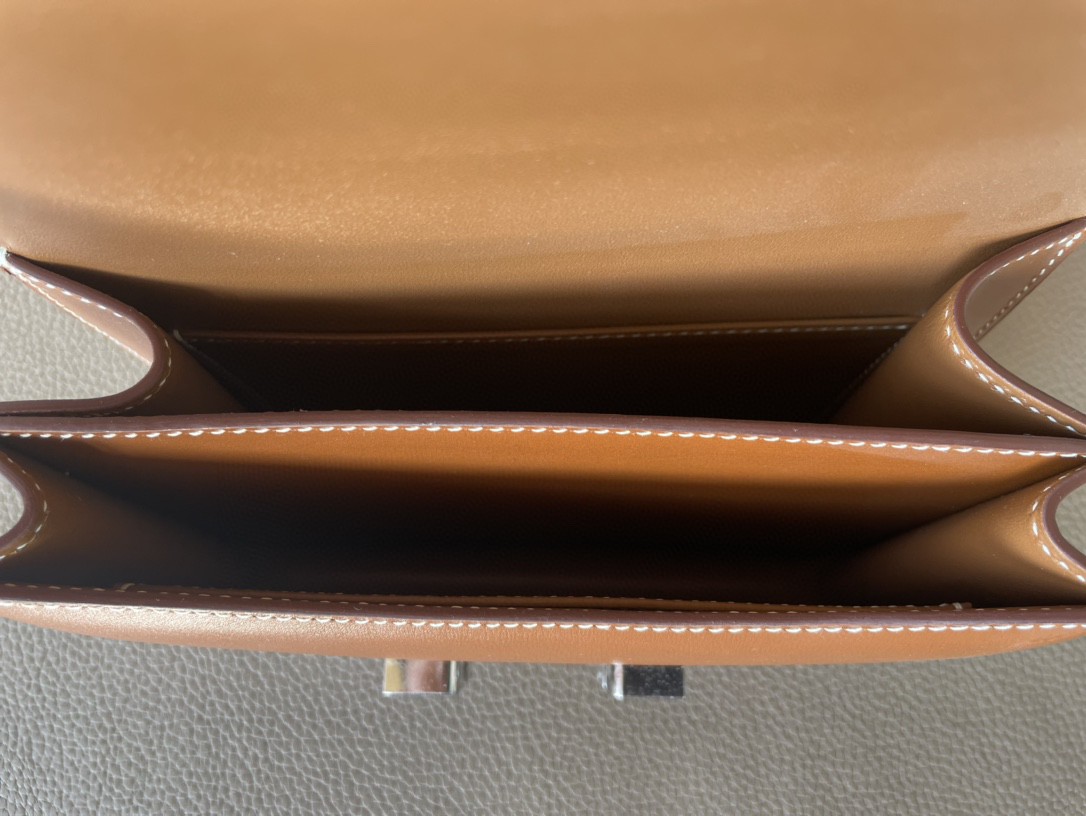 Hermès（爱马仕）Constance 小康 金棕色 BOX皮 银扣 19cm