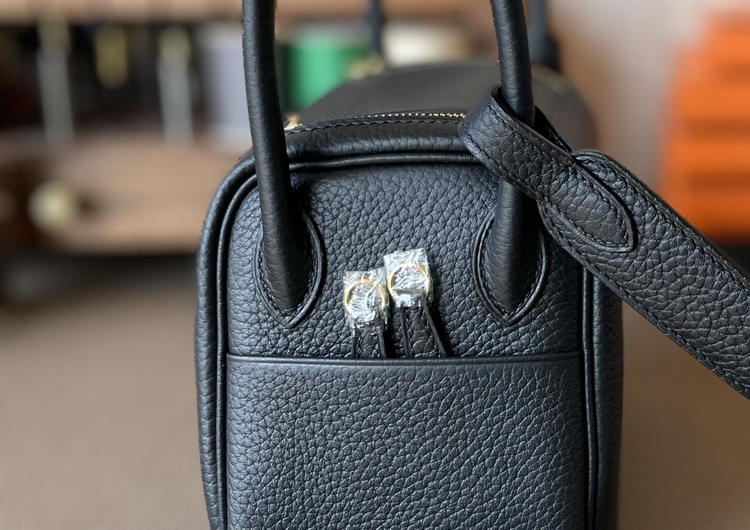 Hermès（爱马仕）Mini lindy 迷你琳迪包 黑色 TC大牛皮 金扣 20cm