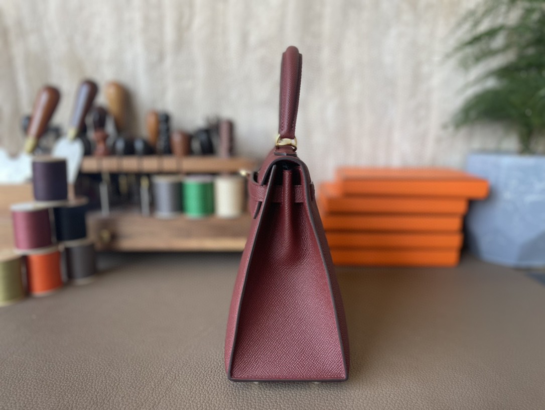 Hermès（爱马仕）Kelly 凯莉包 爱马仕红 EP 掌纹皮 金扣 25cm
