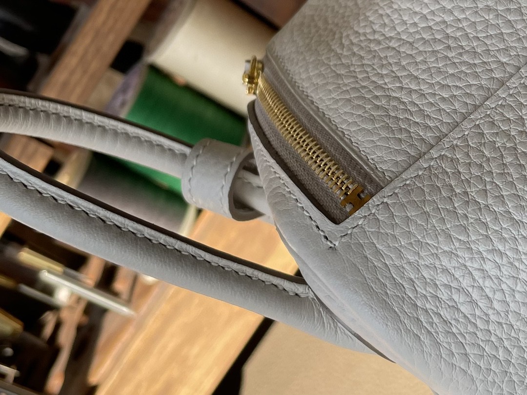 Hermès（爱马仕）Mini lindy 迷你琳迪包 珍珠灰 TC大牛皮 金扣 20cm
