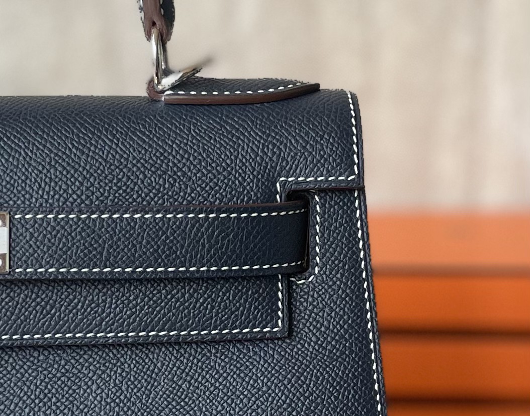 Hermès（爱马仕）Kelly 凯莉包 靛蓝色 Epsom 掌纹皮 银扣 28cm