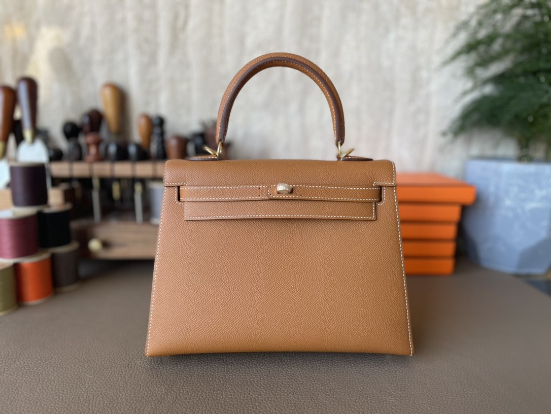 Hermès（爱马仕）Kelly 凯莉包 金棕色 Epsom 掌纹皮 金扣 25cm