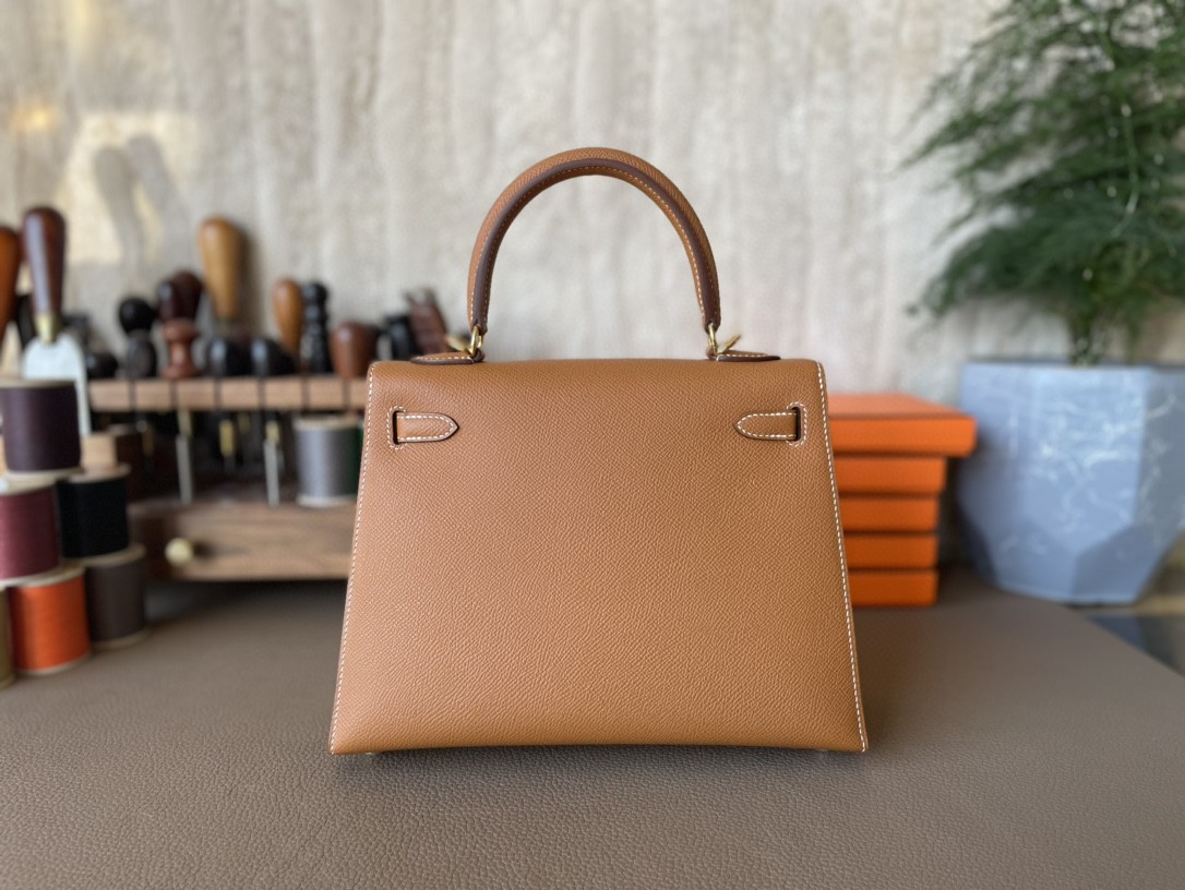 Hermès（爱马仕）Kelly 凯莉包 金棕色 Epsom 掌纹皮 金扣 25cm