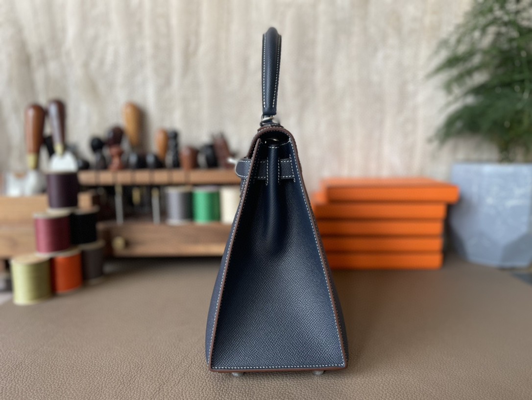Hermès（爱马仕）Kelly 凯莉包 靛蓝色 Epsom 掌纹皮 银扣 28cm