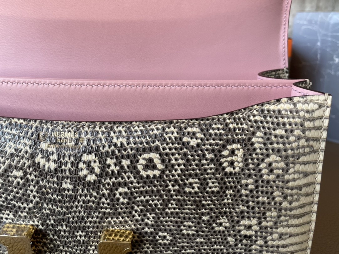 Hermès（爱马仕）Constance 康康 原色 雪花 蜥蜴皮 内拼 3Q粉 金扣 26cm 顶级工艺