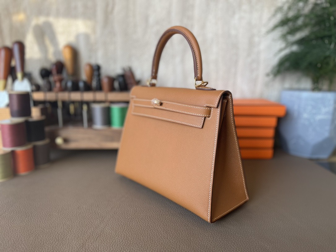 Hermès（爱马仕）Kelly 凯莉包 金棕色 Epsom 掌纹皮 金扣 25cm