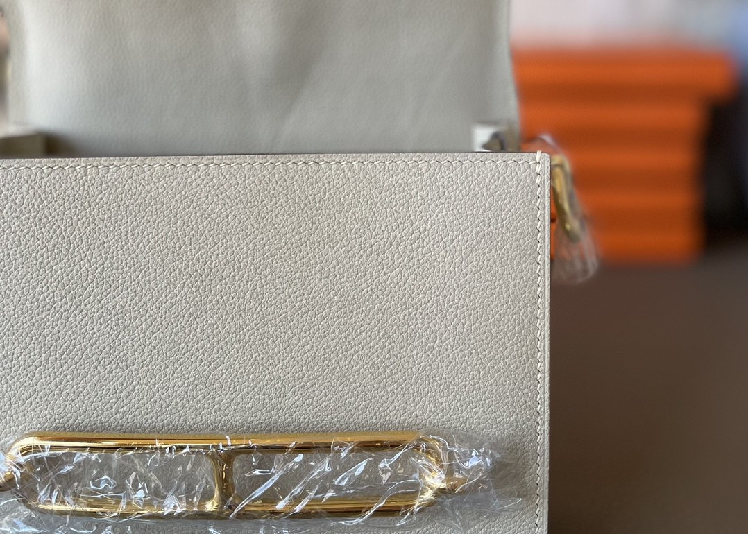 Hermès（爱马仕）Roulis 猪鼻子 奶昔白 EC皮 金扣 19cm