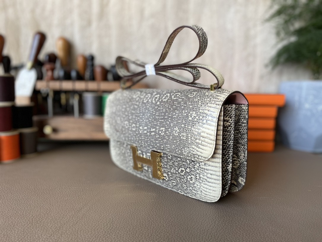 Hermès（爱马仕）Constance 康康 原色 雪花 蜥蜴皮 内拼 3Q粉 金扣 26cm 顶级工艺