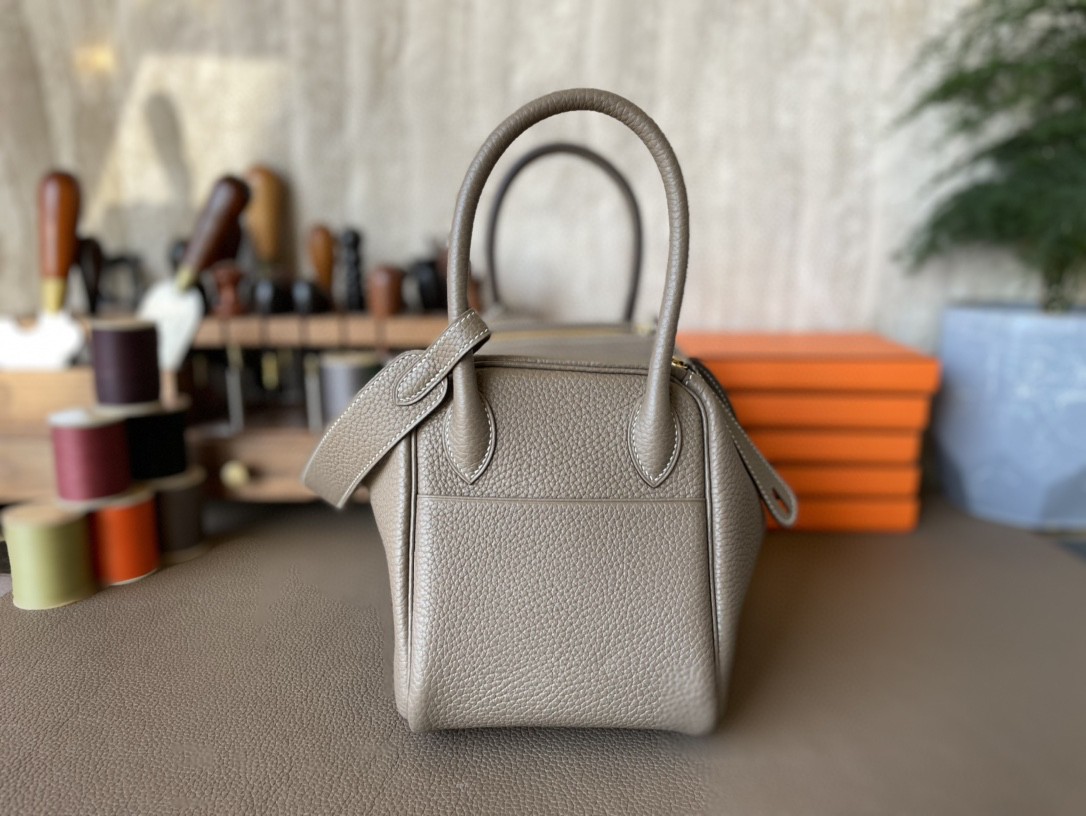 Hermès（爱马仕）Lindy 琳迪包 大象灰 TC大牛皮 金扣 26cm