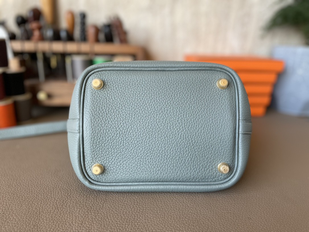 Hermès（爱马仕）Picotin 菜篮子 杏仁绿 TC大牛皮 金扣 18cm
