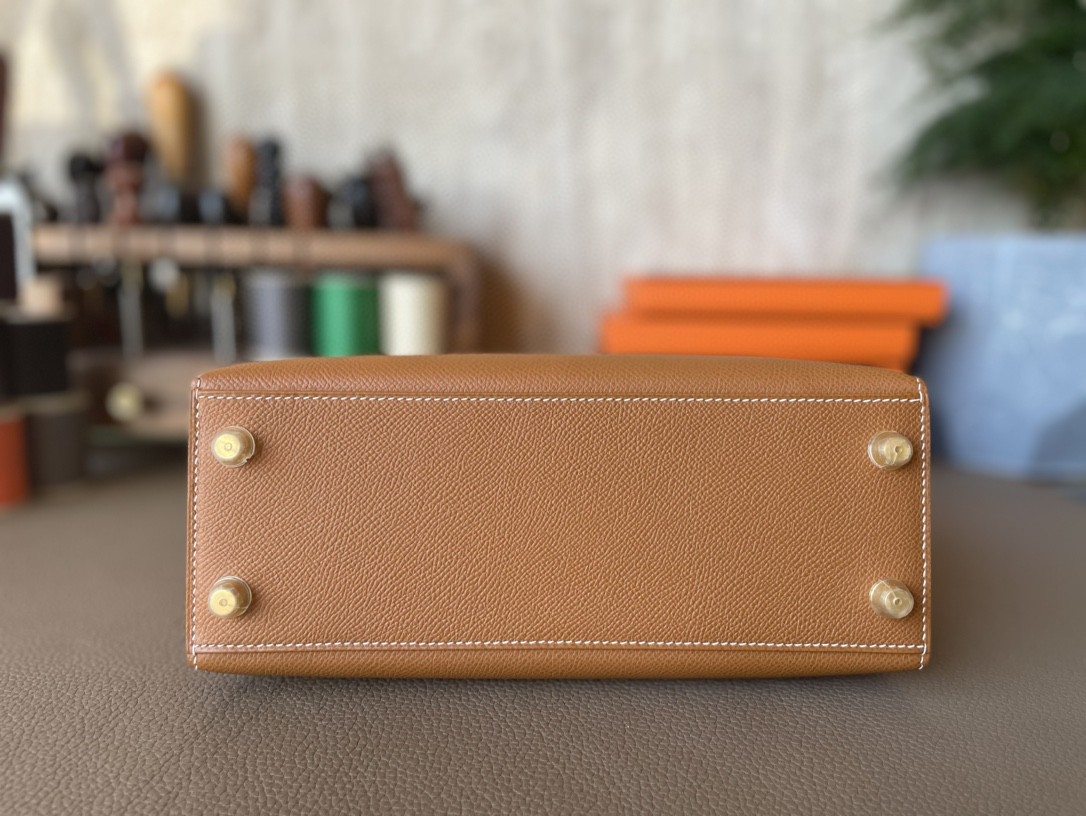 Hermès（爱马仕）Kelly 凯莉包 金棕色 Epsom 掌纹皮 金扣 25cm