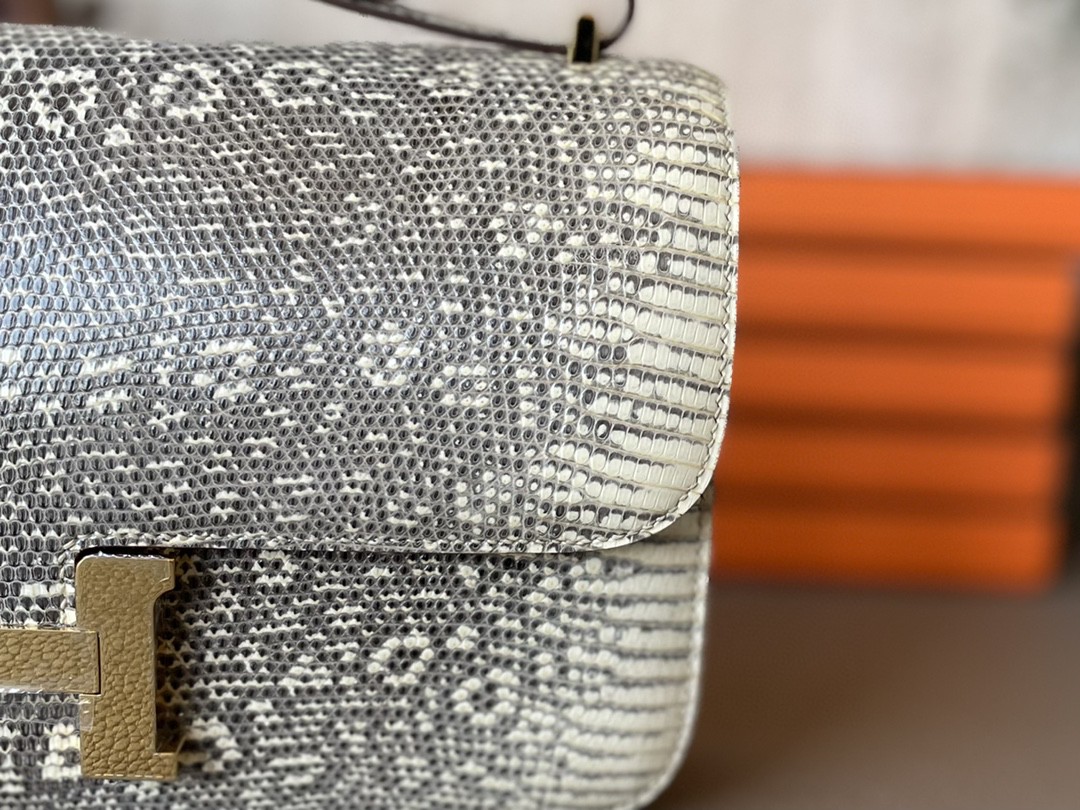 Hermès（爱马仕）Constance 康康 原色 雪花 蜥蜴皮 内拼 3Q粉 金扣 26cm 顶级工艺