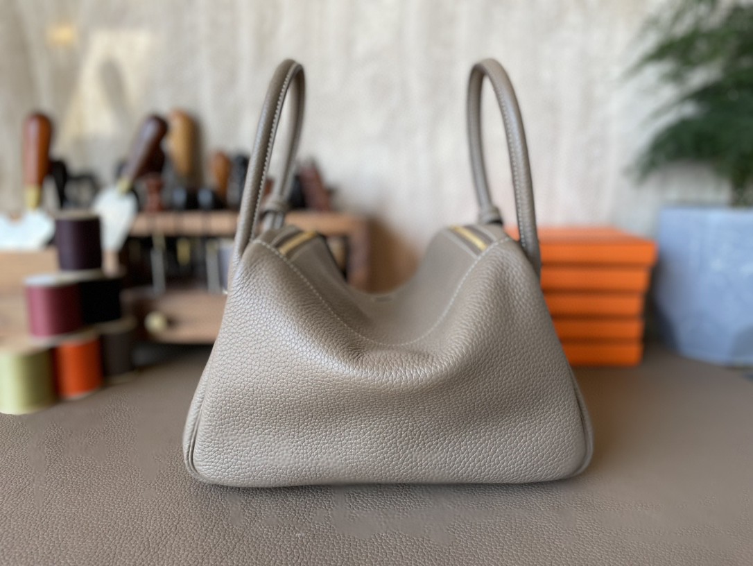 Hermès（爱马仕）Lindy 琳迪包 大象灰 TC大牛皮 金扣 26cm