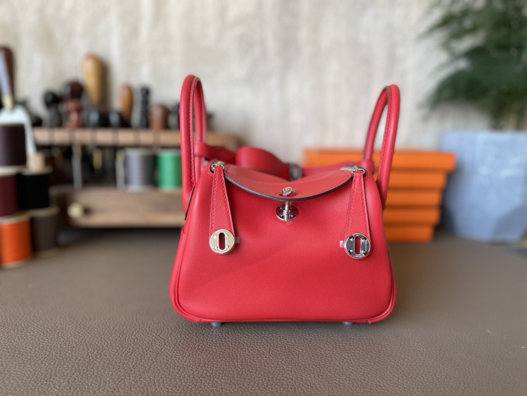 Hermès（爱马仕）mini Lindy 迷你琳迪包 番茄红 Swift皮 银扣 20cm