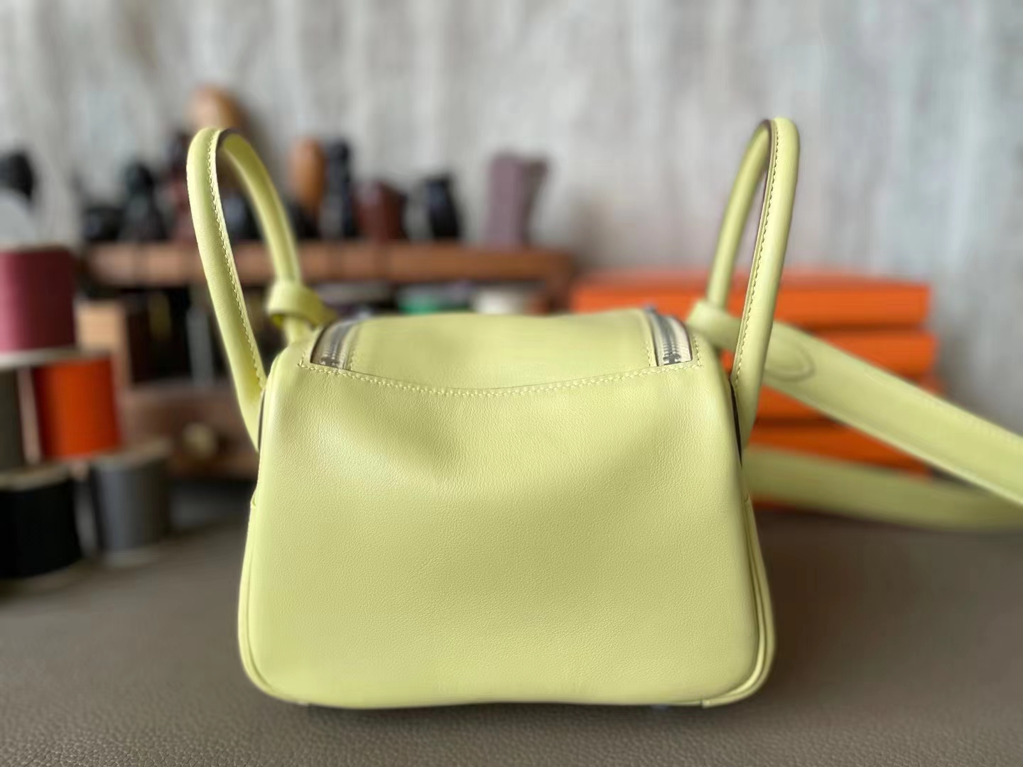 Hermès（爱马仕）mini lindy 迷你琳迪 小鸡黄 Swfit 皮 银扣 20cm