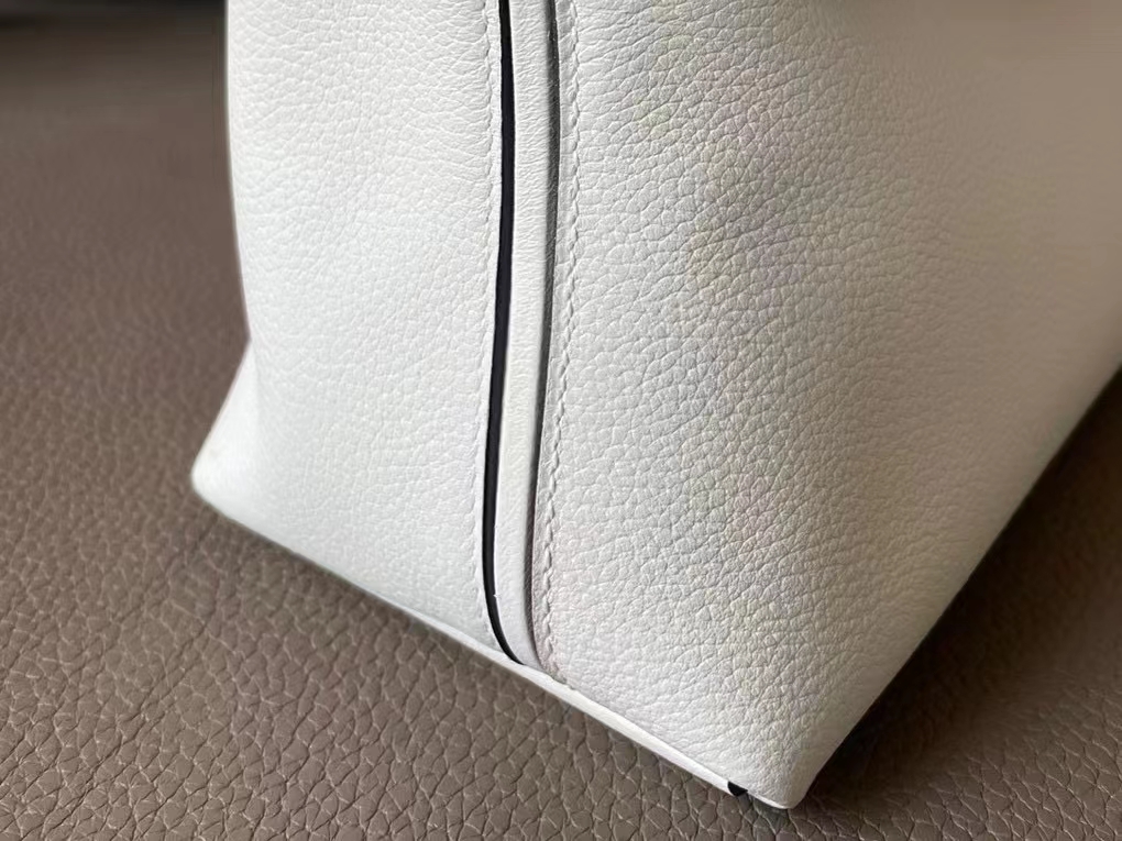 Hermès（爱马仕）mini kelly 2424 奶油白 Evercolor 皮 金扣