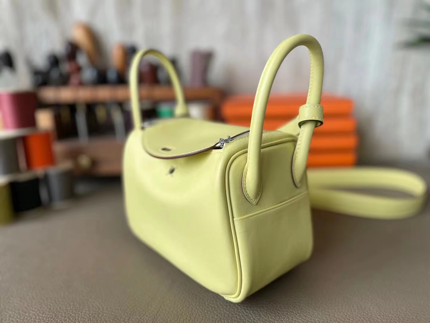 Hermès（爱马仕）mini lindy 迷你琳迪 小鸡黄 Swfit 皮 银扣 20cm