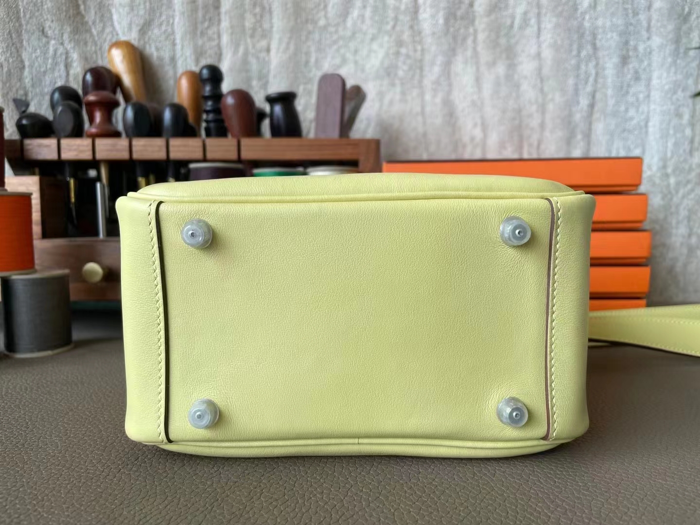 Hermès（爱马仕）mini lindy 迷你琳迪 小鸡黄 Swfit 皮 银扣 20cm
