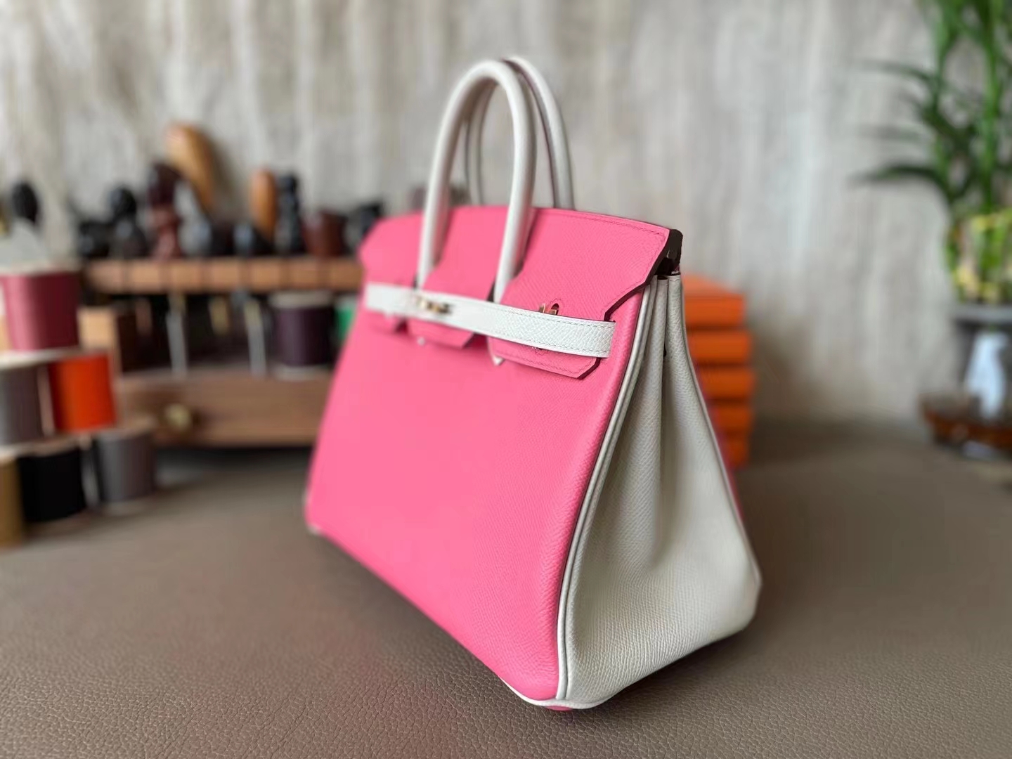 Hermès（爱马仕）Birkin 铂金包 新唇膏粉 拼 奶昔白 Epsom 掌纹皮 金扣 25cm