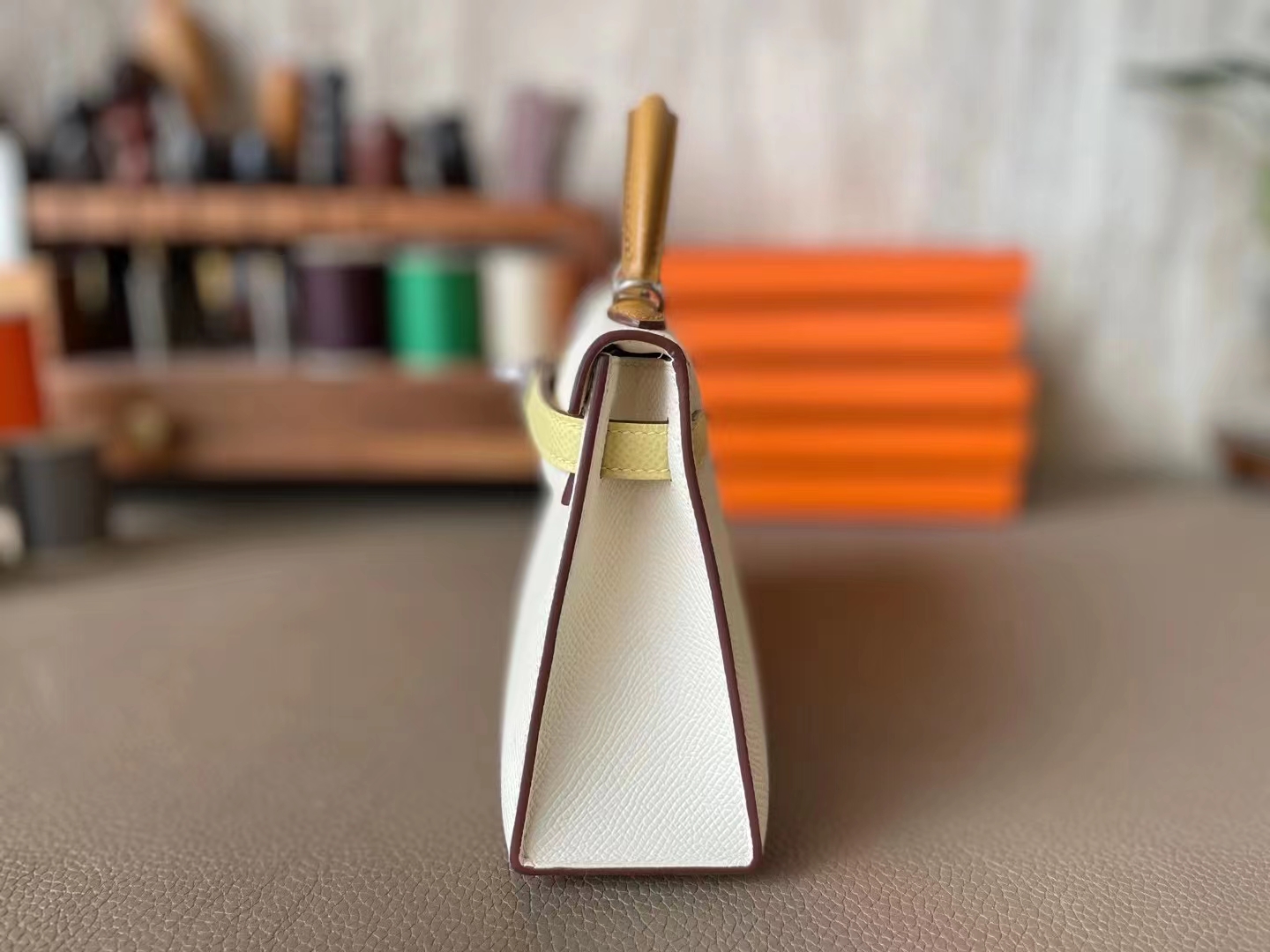 Hermès（爱马仕）mini kelly 迷你凯莉 三拼色 奶昔白／芝麻色／小鸡黄 Epsom 银扣 19cm