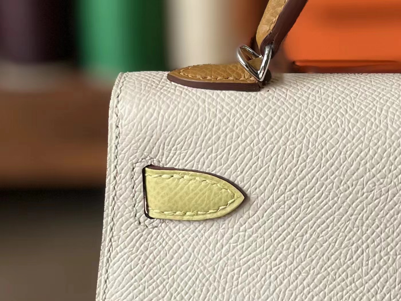 Hermès（爱马仕）mini kelly 迷你凯莉 三拼色 奶昔白／芝麻色／小鸡黄 Epsom 银扣 19cm