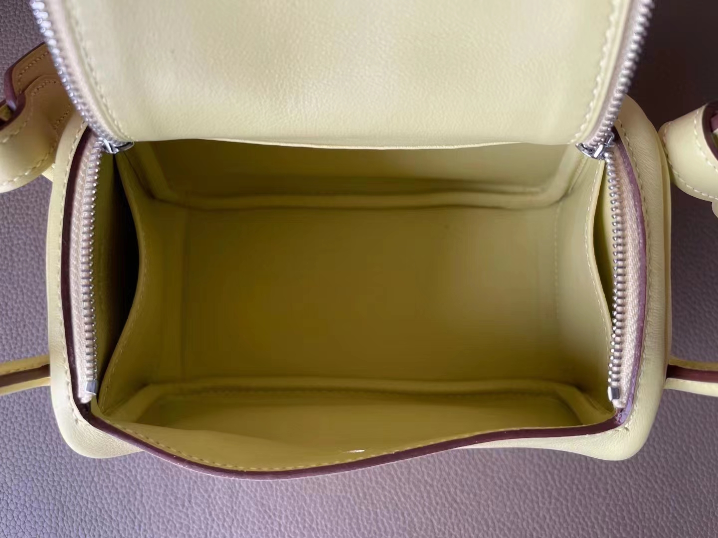 Hermès（爱马仕）mini lindy 迷你琳迪 小鸡黄 Swfit 皮 银扣 20cm