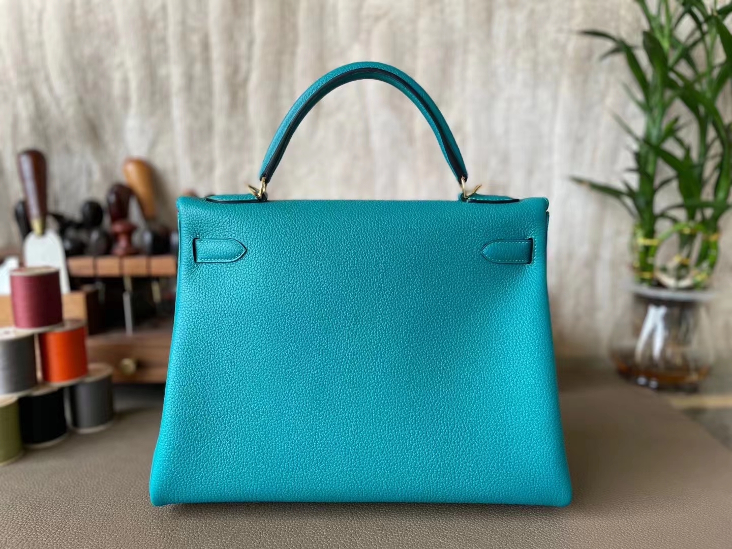 Hermès（爱马仕）Kelly 凯莉包 孔雀蓝 内拼 玉兰粉 Togo 顶级小牛皮 金扣 32cm
