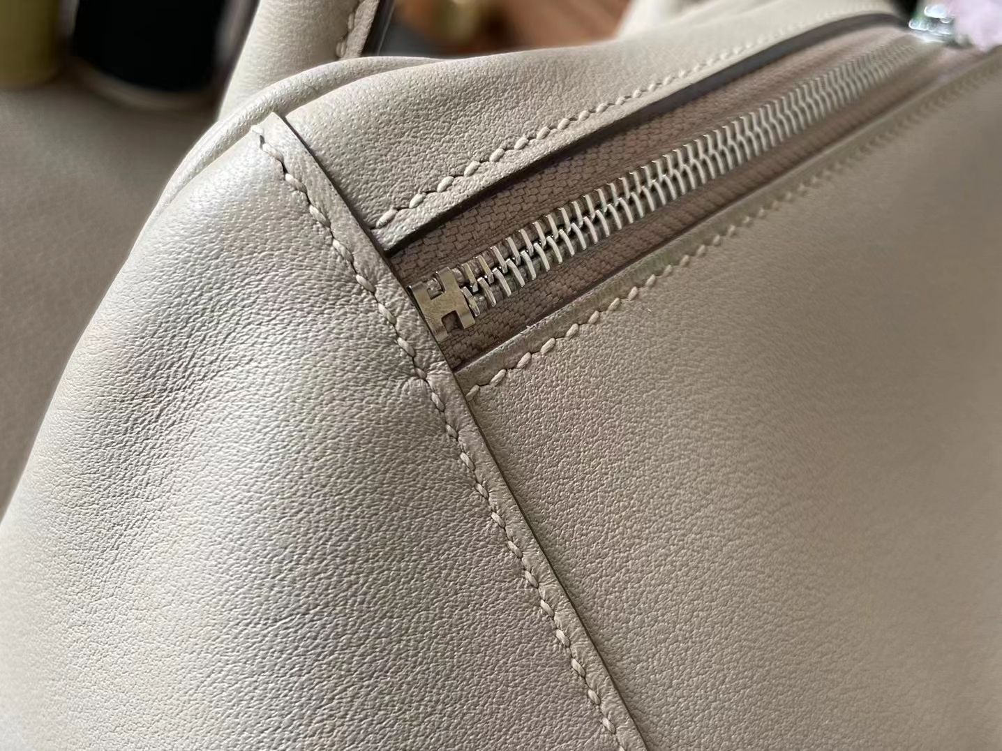 Hermès（爱马仕）lindy 琳迪包 斑鸠灰 Swift皮 银扣 26cm