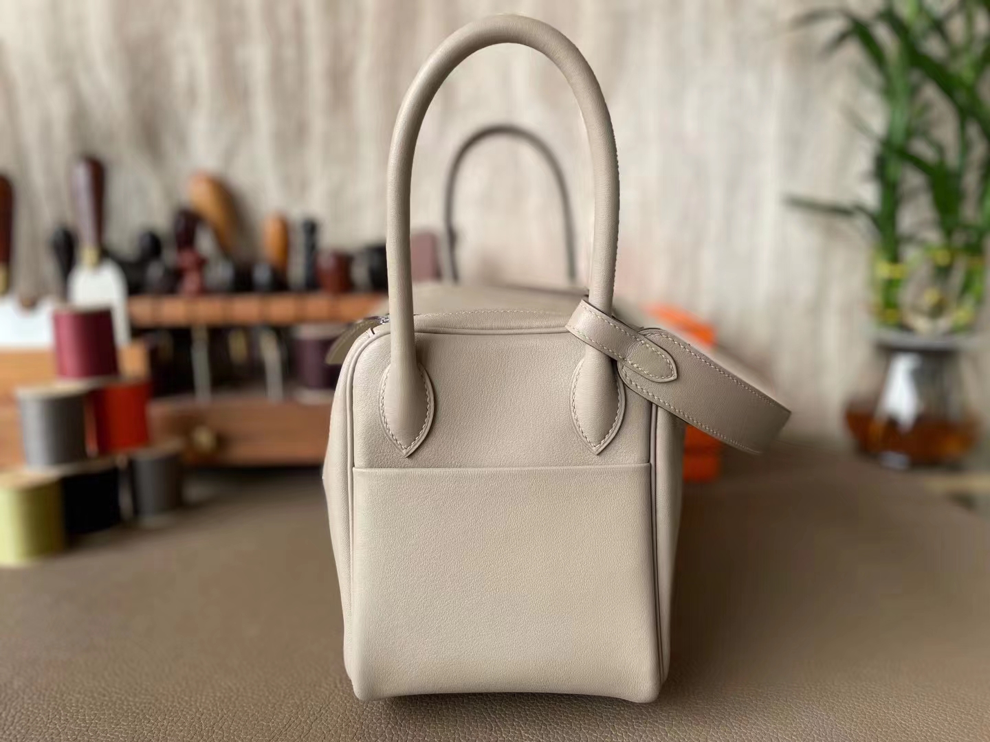 Hermès（爱马仕）lindy 琳迪包 斑鸠灰 Swift皮 银扣 26cm