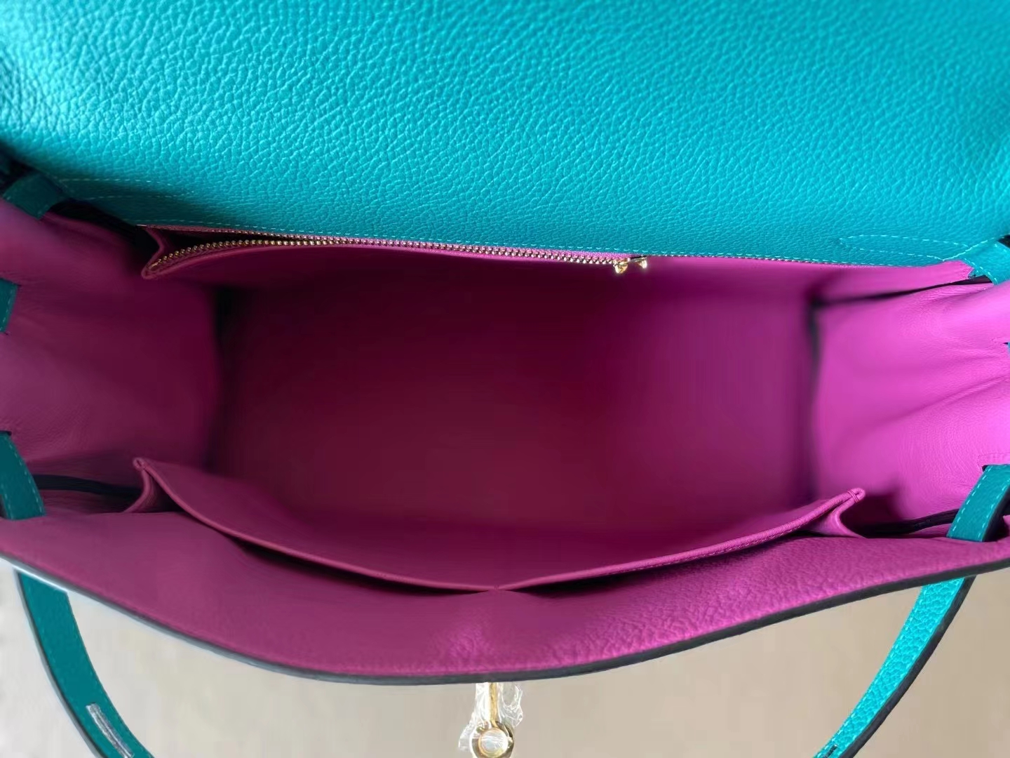 Hermès（爱马仕）Kelly 凯莉包 孔雀蓝 内拼 玉兰粉 Togo 顶级小牛皮 金扣 32cm