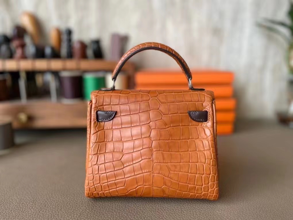 Hermès（爱马仕）Kelly doll 娃娃包 金棕色 拼 乌木色 雾面美洲鳄鱼 Swfit 银扣