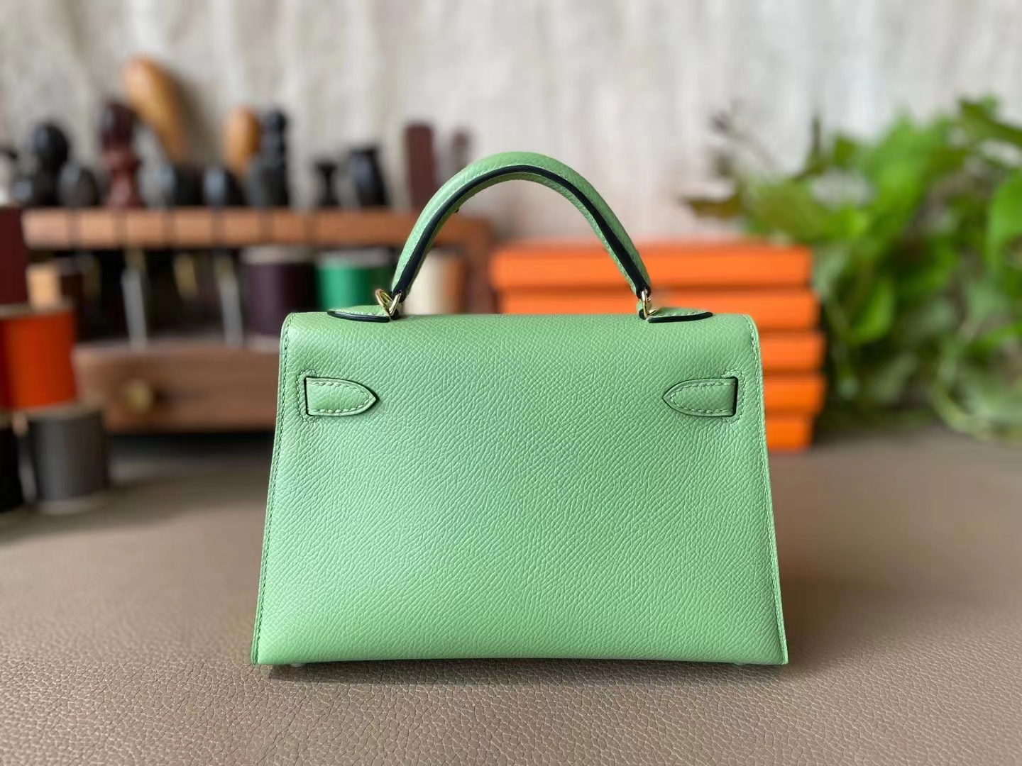 Hermès（爱马仕）mini Kelly 迷你凯莉 牛油果绿 Epsom 掌纹皮 金扣 19cm 二代