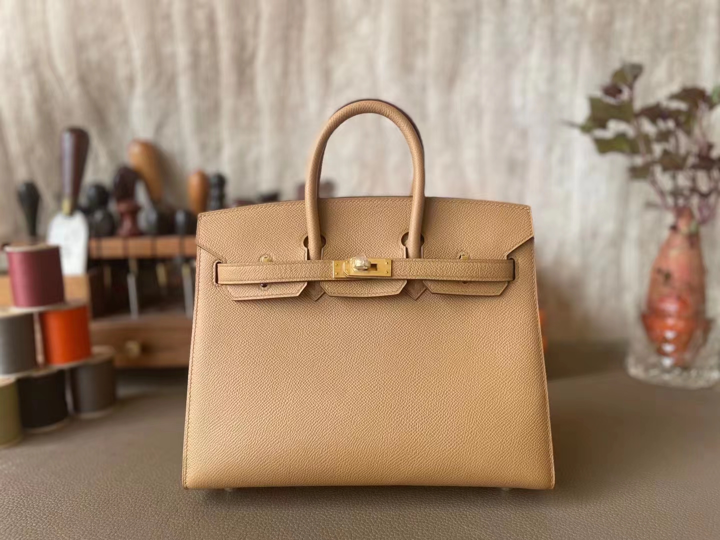 Hermès（爱马仕）Birkin 铂金包 Epsom 掌纹皮 饼干色 外缝 金扣 25cm