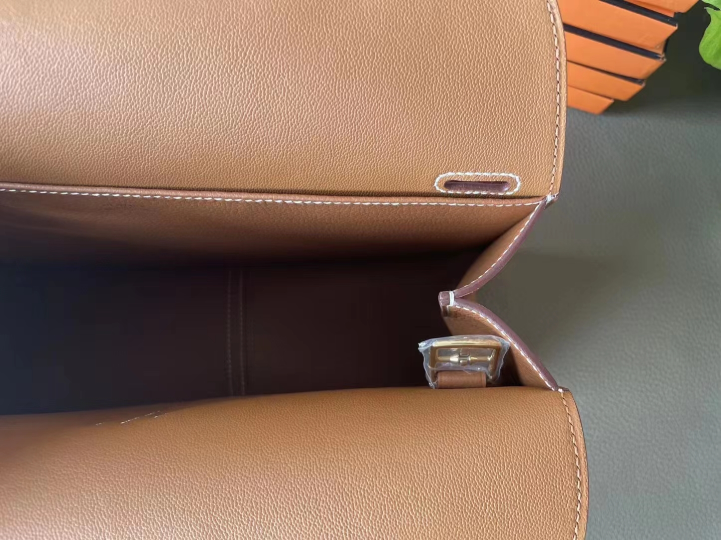 Hermès（爱马仕）halzan 金棕色  TC大牛皮 金扣 31cm