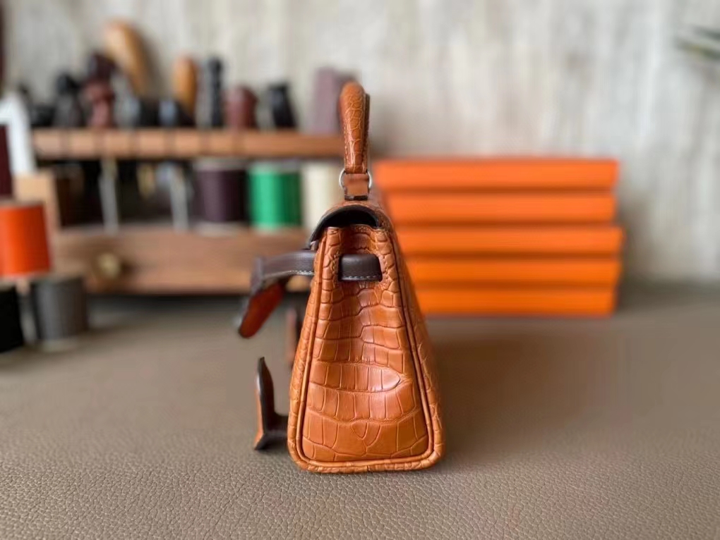 Hermès（爱马仕）Kelly doll 娃娃包 金棕色 拼 乌木色 雾面美洲鳄鱼 Swfit 银扣