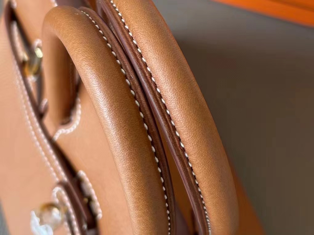 Hermès（爱马仕）Birkin 铂金包 金棕色 福宝马鞍皮 金扣 25cm