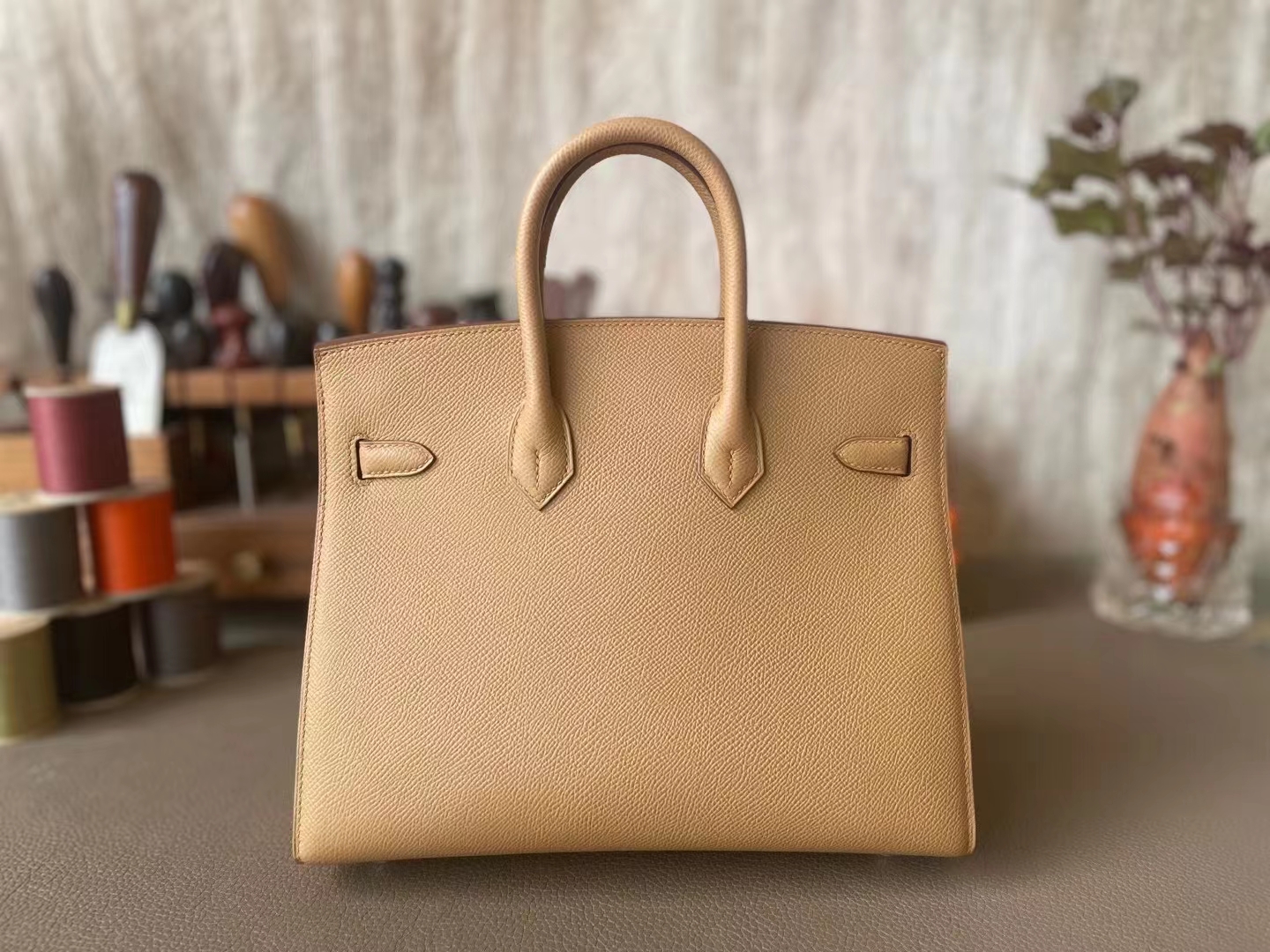 Hermès（爱马仕）Birkin 铂金包 Epsom 掌纹皮 饼干色 外缝 金扣 25cm