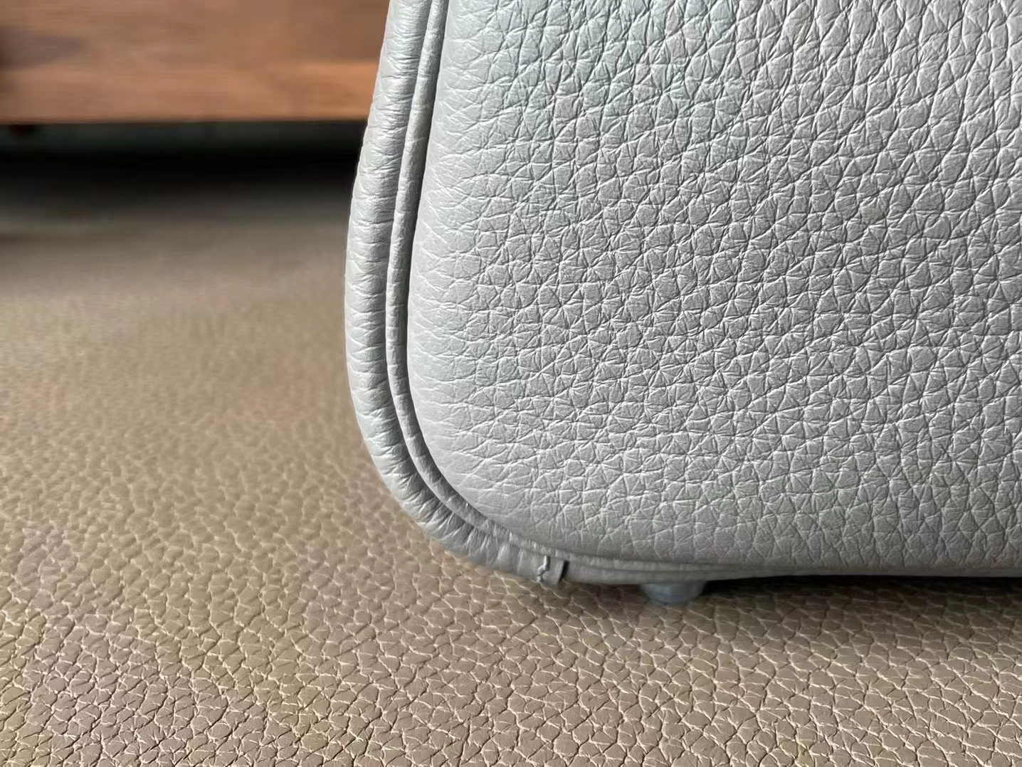 Hermès（爱马仕）MINI lindy 迷你琳迪包 锡器灰 TC 大牛皮 银扣 20cm